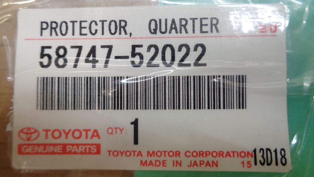Toyota Echo Genuine Right Hand Rear Quarter Panel Protector New Part