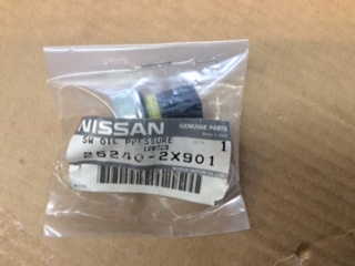 Nissan Patrol ZD30 Genuine Engine Oil Pressure Switch New Part