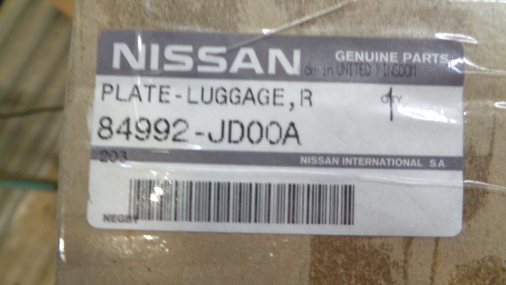 Nissan Qashqai J10 Genuine Rear Luggage Plate Catch Cover Trim New part