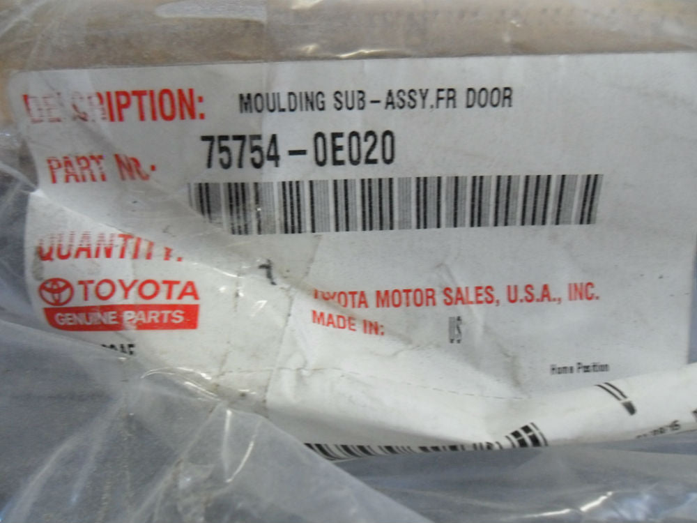 Toyota Kluger Genuine Left Hand Front Door Horizontal Frame Mould. Chrome New Part