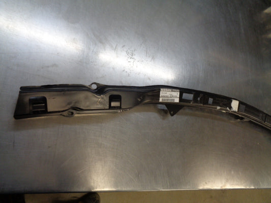 Nissan X Trail T30 Genuine Upper Front Bumper Retainer New Part