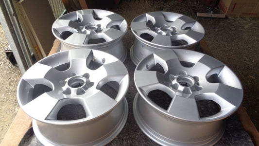 Nissan Navara D40M Genuine Alloy wheel set 5 New Part