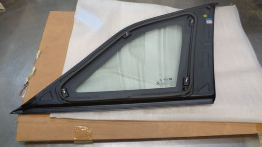 Holden Captiva Sport Genuine Rear Right Hand Quarter Window Assy New Part