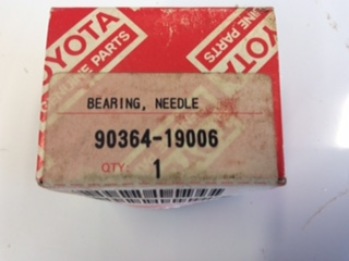 Toyota Hilux Genuine needle roller bearing transfer input gear New Part