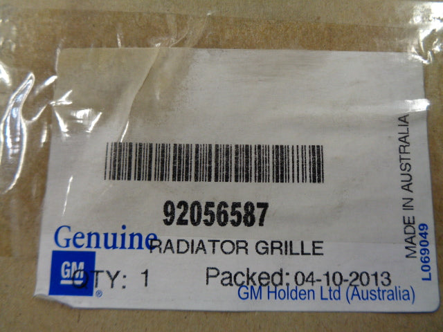 Holden JR-JS Vectra Genuine Radiator Grille New Part