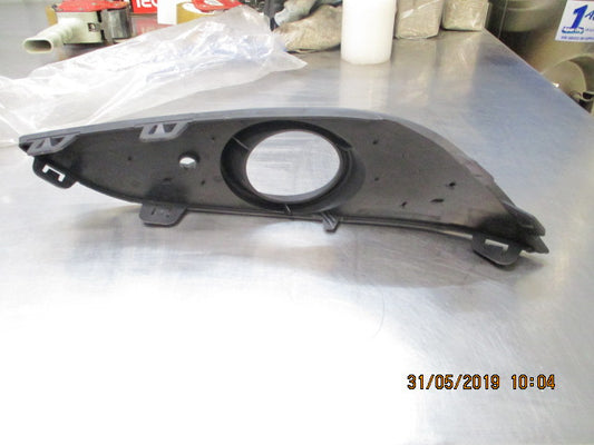 Holden Astra AH Genuine Left Hand Front Fog Light Bezel Molding New Part