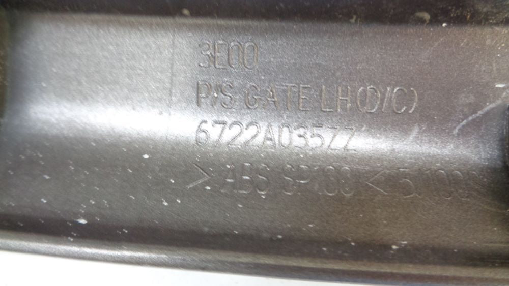 Mitsubishi Triton dual cab Genuine front tub moulding with clips