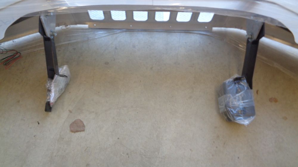 Nissan Patrol Ute Y61 Genuine Alloy Bull Bar Complete With Fitting Kit New Part