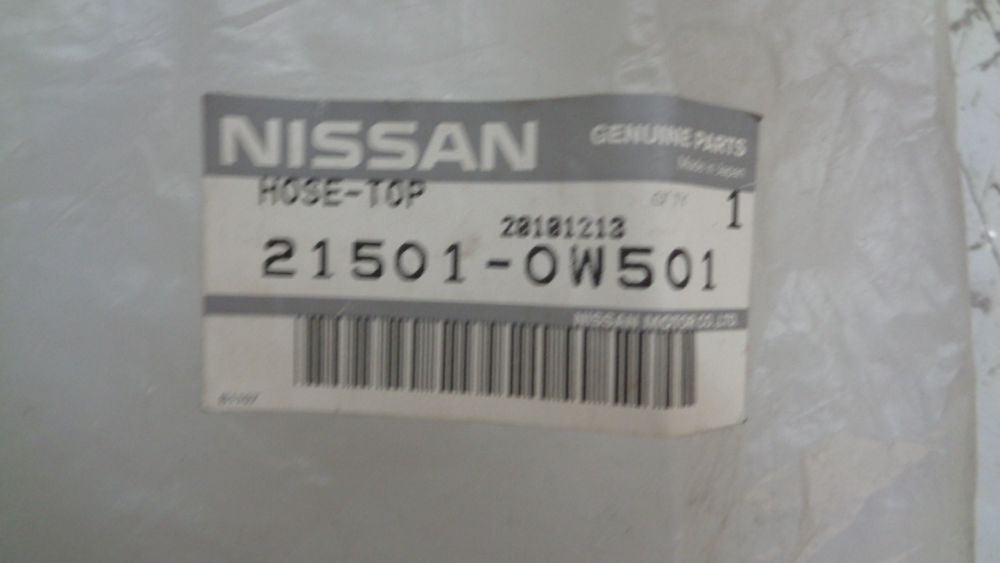 Nissan Pathfinder R50 Genuine Top radiator hose New Part