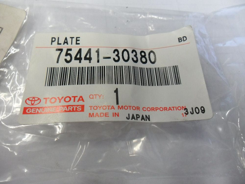 Lexus IS and GS Genuine Boot Badge New Part