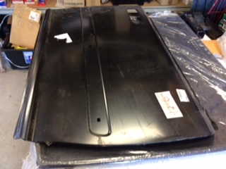 Nissan Xtrail T30 Genuine right hand front door skin new part