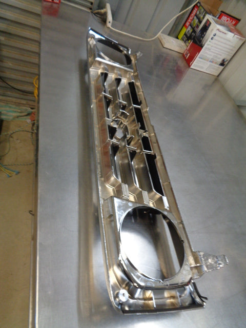 Tong Yang Grille Suits Toyota Landcruiser 70,78,79 Series New Part