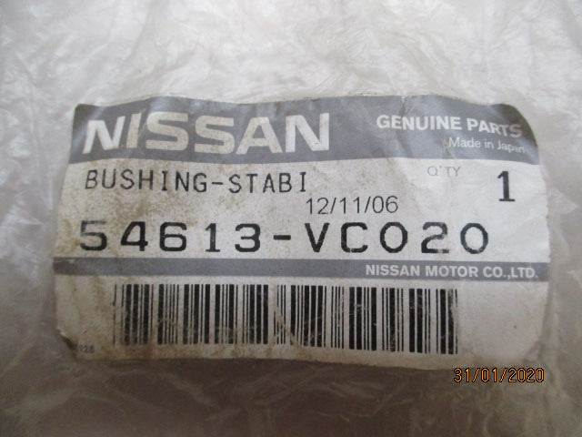 Nissan GU Patrol Genuine Front D Bush Suit Leaf Cab New Part