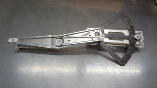 Holden VT-VX-VU-VY-VZ Commodore Genuine Front Right Hand Manual Window Regulator New Parts