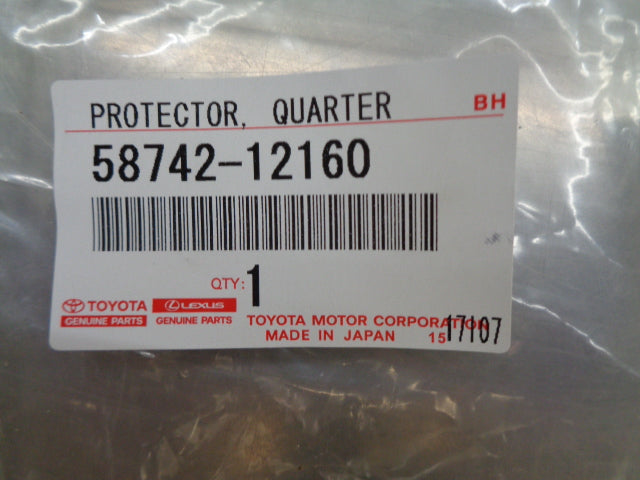 Toyota Corolla Genuine Left Hand Front Quarter Panel Protector New Part