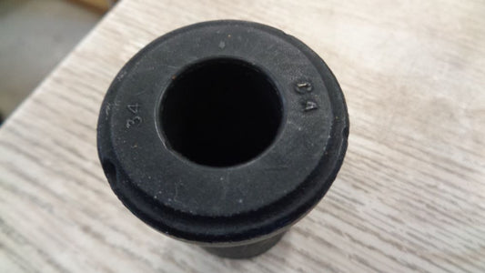 Nissan Navara D40/Pathfinder Genuine rear spring bush New Part