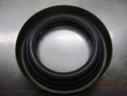 Nissan Patrol Y60 Genuine Rear Axel Oil Seal Single Unit New Part