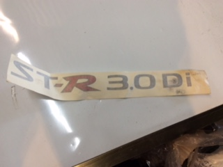 Nissan Navara ST-R 3.0ltr diesel genuine logo new part
