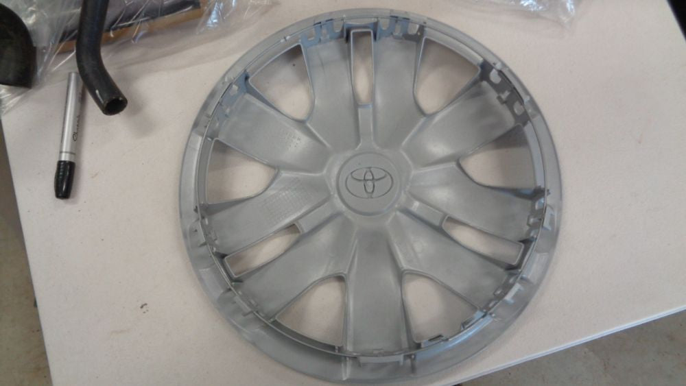 Toyota Yaris HatchBack Genuine HubCap New Part