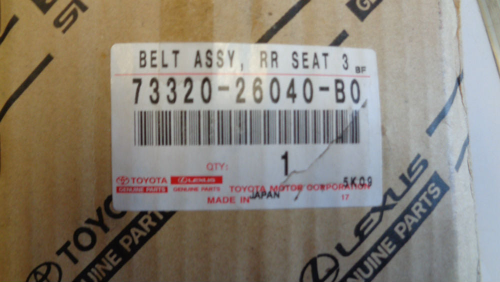 Toyota Hiace Genuine Left Hand Seat Belt 3 Point Type New Part