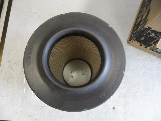FleetGuard Air Filter To Suit Many Applications NEW PART