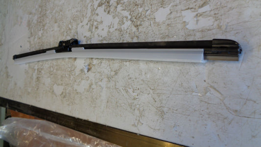 Holden Trax Genuine right hand front wiper replacement new part