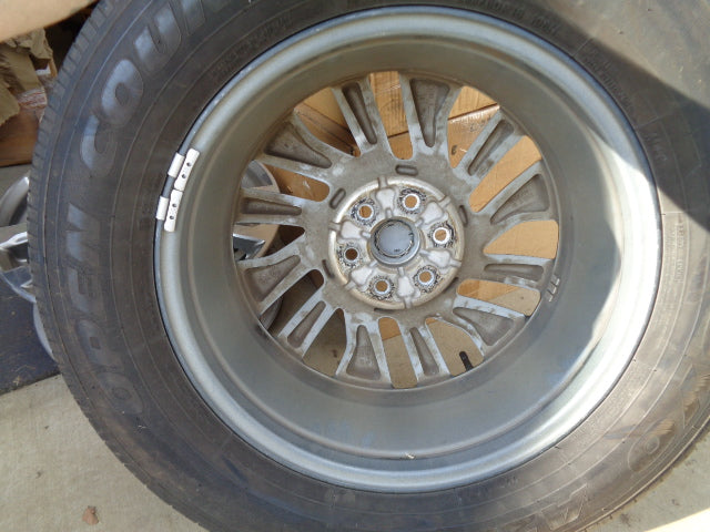 Nissan Navara NP300 ST-X Genuine 18×7 alloy rim with centre cap VGC Used Part