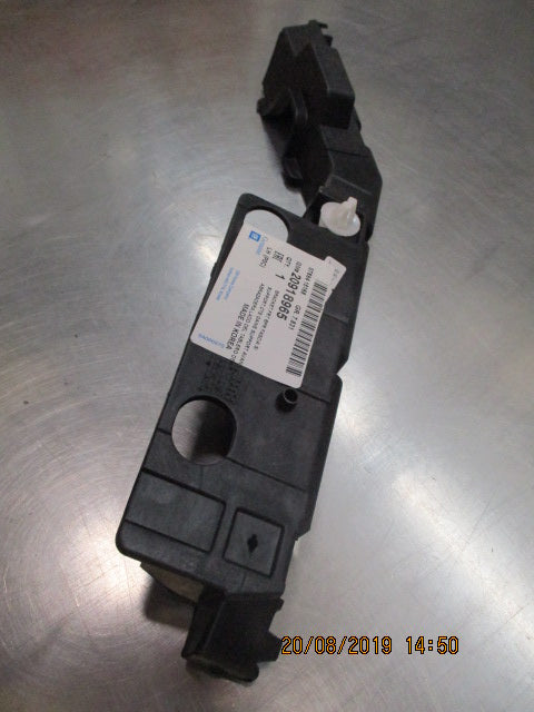 Holden Captiva Genuine Left Hand Front Bumper Bracket New Part