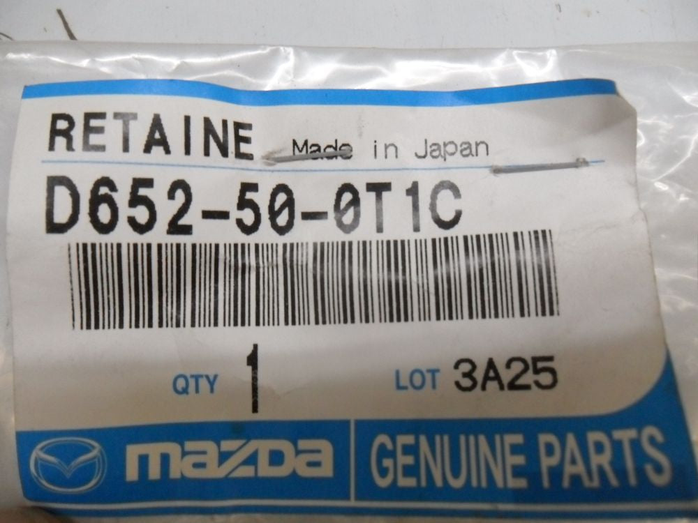 Mazda 2 Front Bumper Retainer Bracket RHS New Genuine