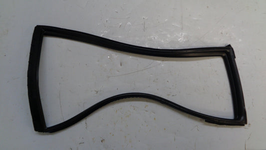 TOYOTA KLUGER GENUINE RIGHT (DRIVER) REAR 1/4 GLASS WEATHERSTRIP NEW PART