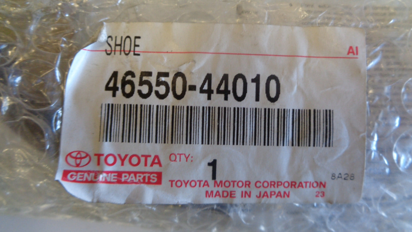 TOYOTA RAV4 1996 - 2000 GENUINE REAR PARK BRAKE SHOE NEW PART
