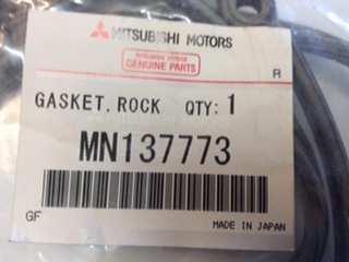 Mitsubishi Galant genuine valve cover gasket new part 2007-2009
