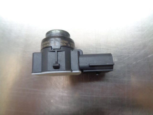 Holden VF Commodore Genuine Front Parking Sensor New Part