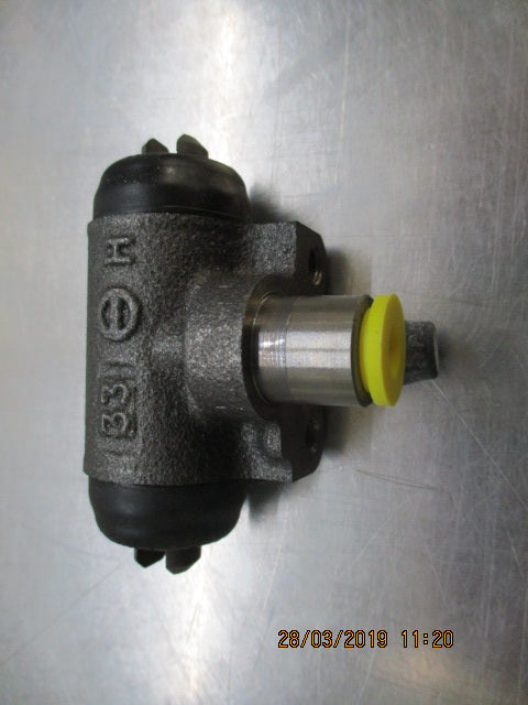 Nissan Tiida Genuine Rear Wheel Cylinder New Part