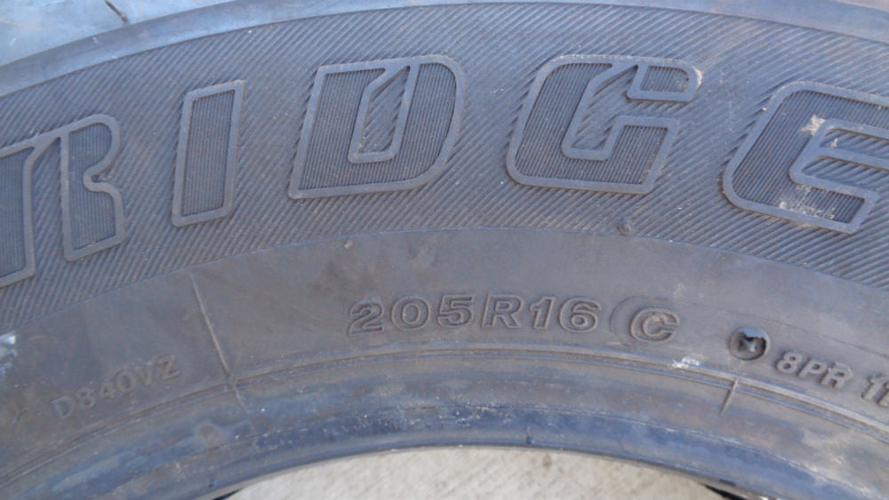 BRIDGESTONE DUELER H/T 840 205R16 110/108R LT