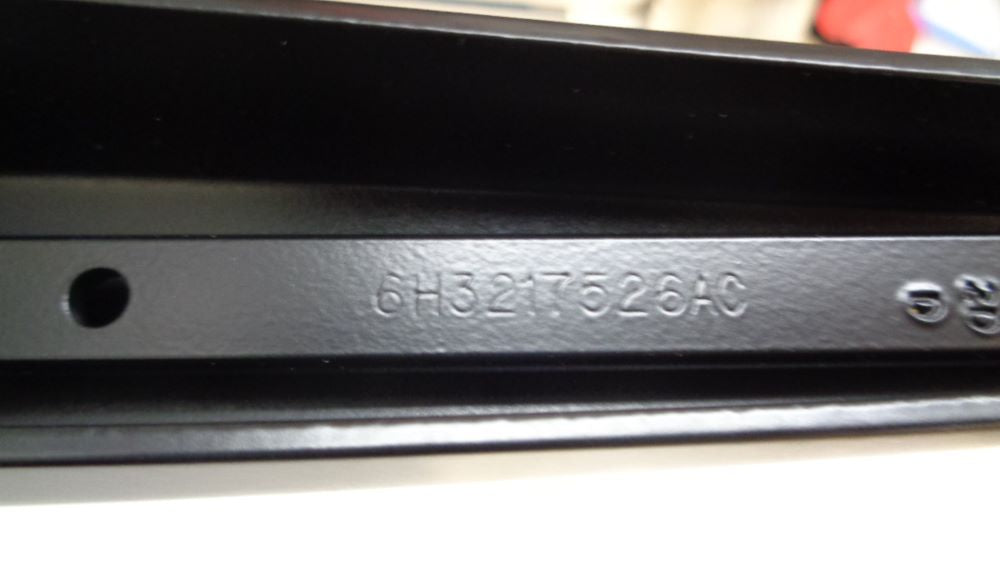 Land Rover Discovery 4 Genuine Right Hand Front Wiper Arm New Part