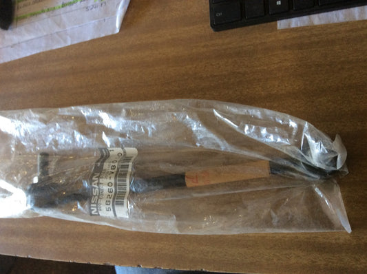 Nissan Patrol Y60/Y61 bgenuine sway bar link rear left New Part