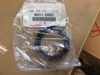 Toyota Landcruiser Genuine transmission shaft seal new part