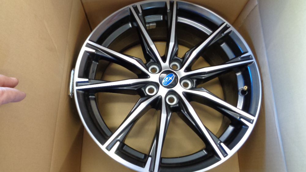 Subaru Impreza/BRZ Genuine Set of 4 Alloy Wheels With Centre Caps New Part