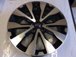 Subaru Outback Genuine 18x7 new alloy rims off new car set 4