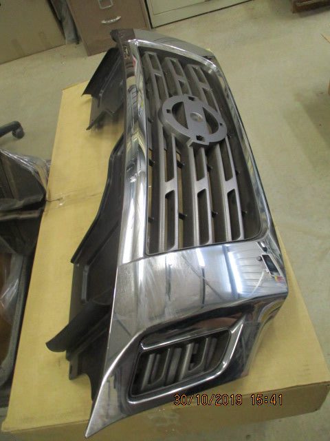 Nissan Navara NP300 Single Cab Narrow Cab Genuine Front Grille Used Part