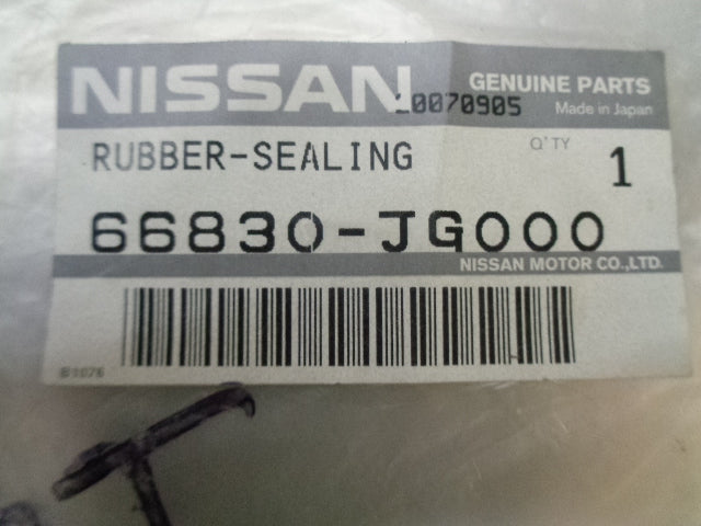 Nissan X Trail Genuine Top Cowl Seal New Part