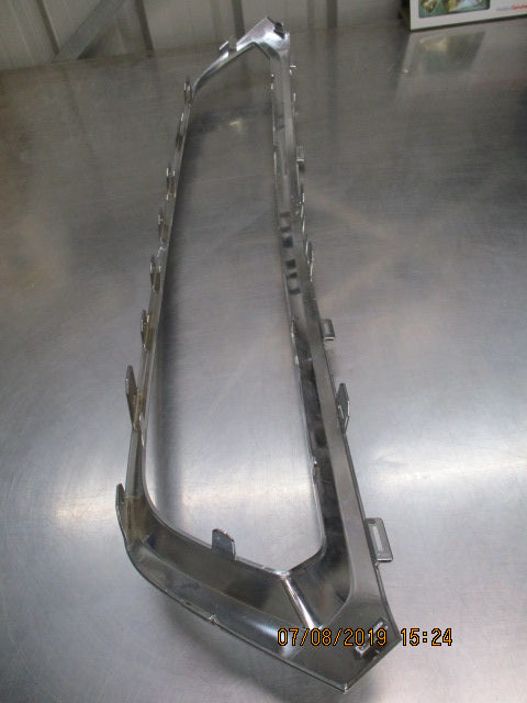 Holden RG Colorado Genuine Lower Chrome Grille Surround New Part
