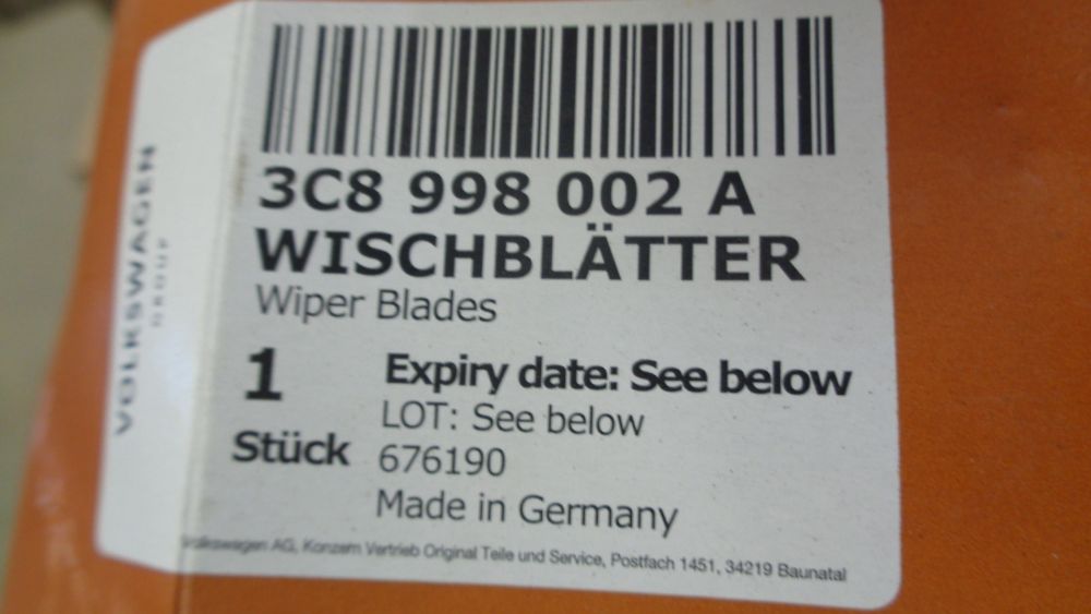 VW Passat/Jetta Genuine Front Wiper Blade Replacement Pair New Part