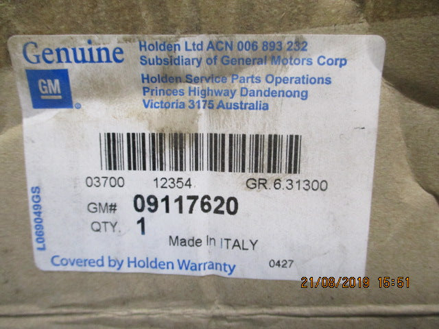 Holden Astra Genuine Front Hub New Part