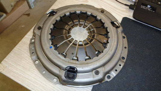 Nissan Cube Genuine Clutch pressure plate new part