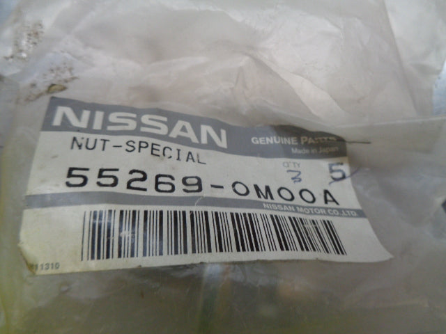 Nissan Navara Genuine Leaf Spring Bolt Nut New Part