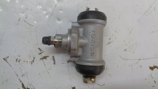 Nissan Navara D40M Genuine rear brake wheel cylinder New Part