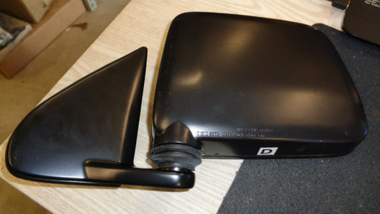 Nissan Pathfinder/D21 Navara Genuine left hand mirror outer new part