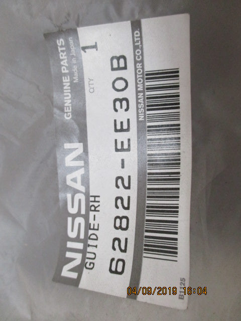 Nissan Tiida Genuine Right Hand Front Air Guide New Part
